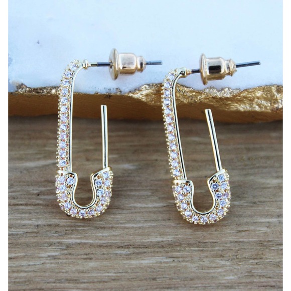 18k Gold Plated SAFETY PIN Earrings - Picture 6 of 6
